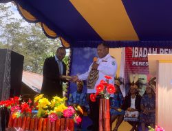 Bupati Jayawijaya Atenius Murip Resmikan Gedung GBI Jibino di Musaim