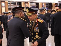 Irjen Pol Patrige R Renwarin Raih Bintang Bhayangkara Pratama