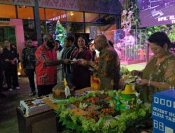 Syukuran Ultah ke-58, Bupati Elvis Tabuni Berbagi Kasih dengan Panti Asuhan dan Gereja