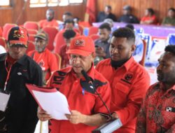 Ketua DPD PDIP Papua Pegunungan Spei Yan Bidana Serukan Semangat Gotong Royong