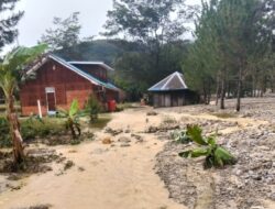 12 Rumah Warga di Pobiatma Tertimpa Longsor