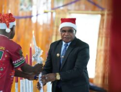 Bupati Elvis Tabuni Rayakan Sukacita Natal Bersama Masyarakat di Gome