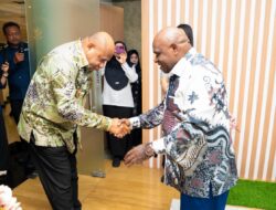 Gubernur Papua Temui Menteri HAM