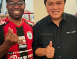 Belum Ada Patung Boaz Solossa, Papua Gagal Menghormati Legenda Sepak Bola