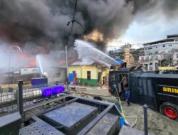 Kebakaran Hebat Landa Kampung Nelayan Dok V Jayapura, 550 KK Terdampak